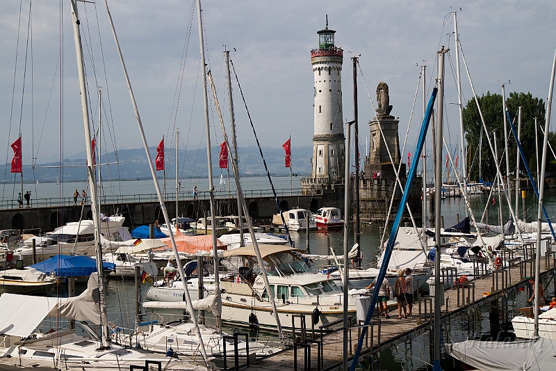 IMG_2129.jpg - Wejście do portu z latarnią i kamiennym lwem.. Lindau.