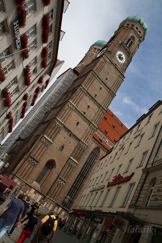 IMG_3317.jpg - Frauenkirche - późnogotycki koś. NMP...