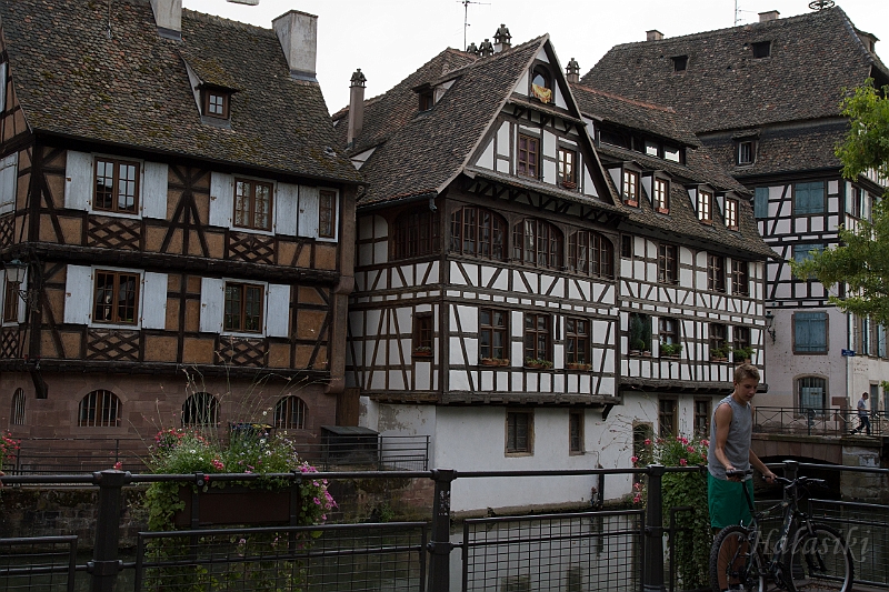 Strasbourg_018.jpg - Strasbourg. Stare miasto. (Petite France).
