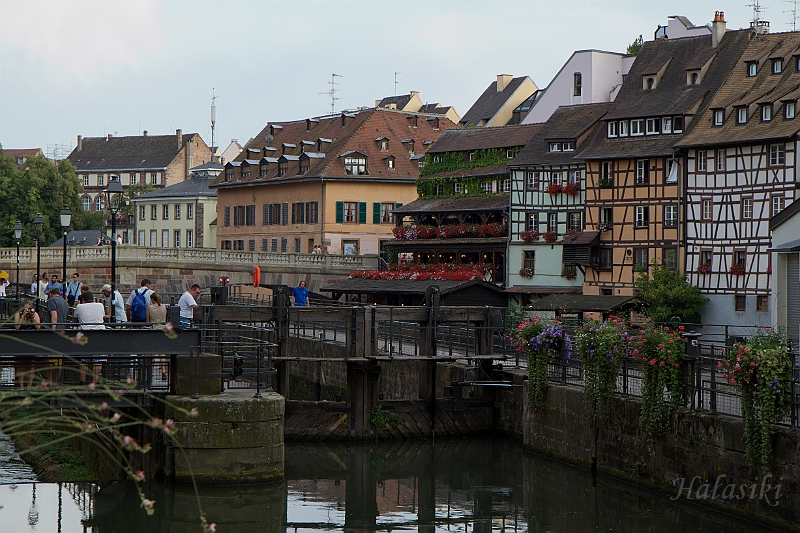 Strasbourg_019.jpg - Strasbourg. Stare miasto. (Petite France).